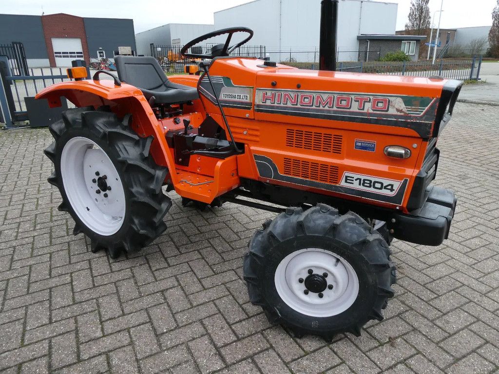 Hinomoto E1804 4wd / 0948 Draaiuren / Miditrekker