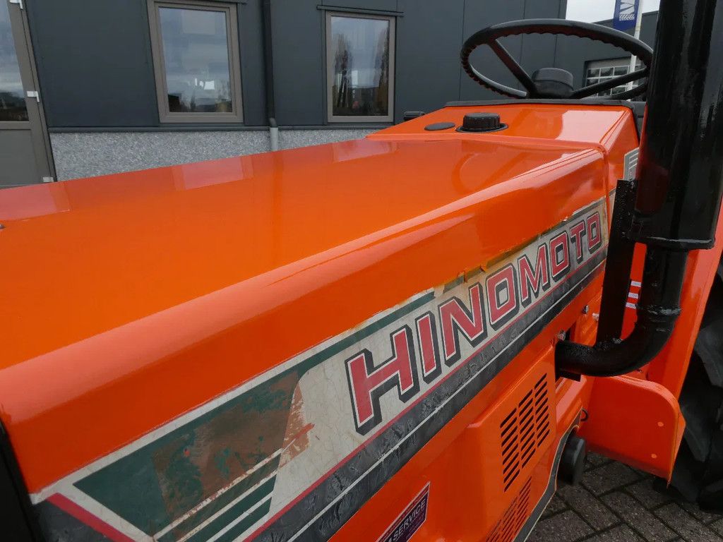 Hinomoto E1804 4wd / 0948 Draaiuren / Miditrekker