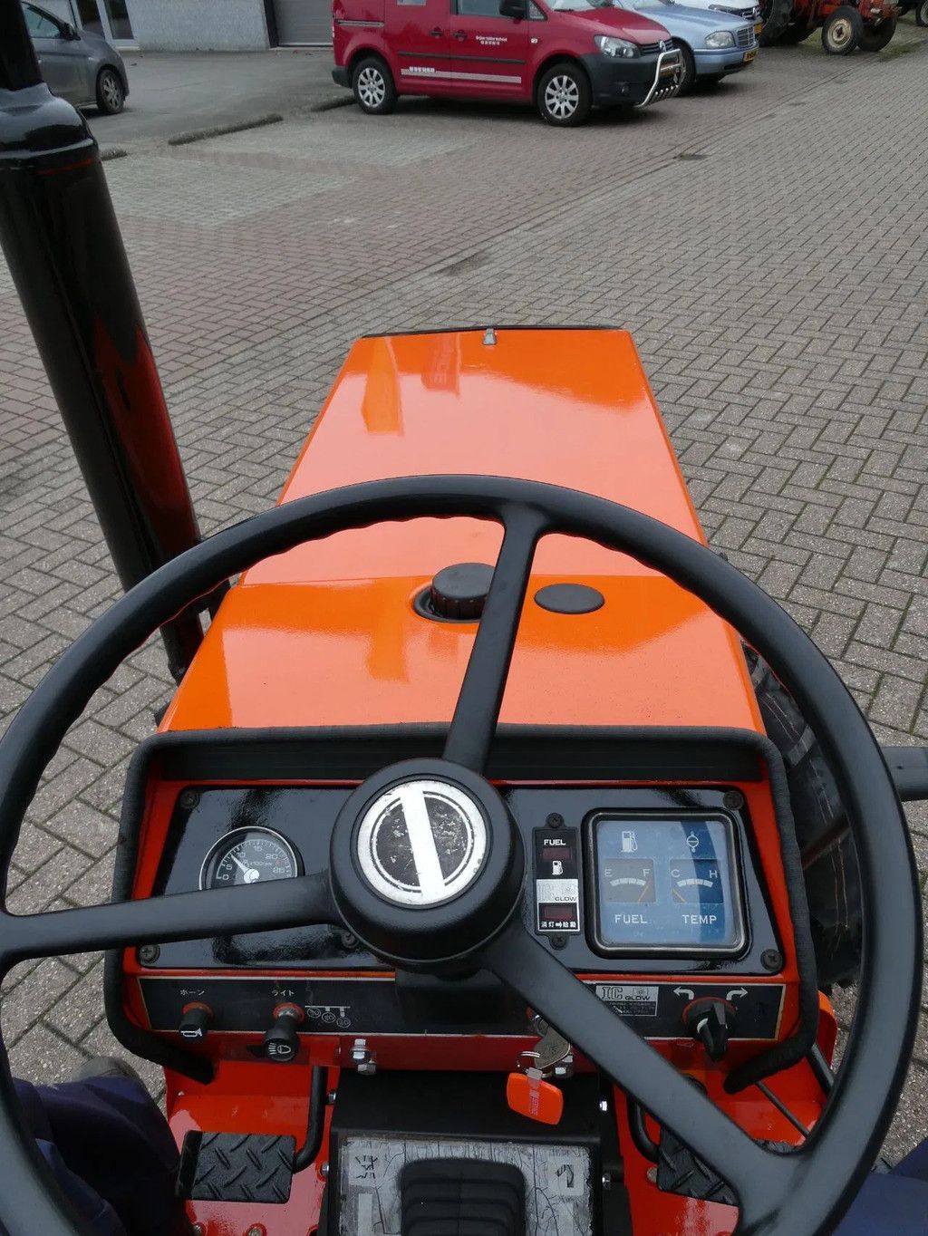 Hinomoto E1804 4wd / 0948 Draaiuren / Miditrekker