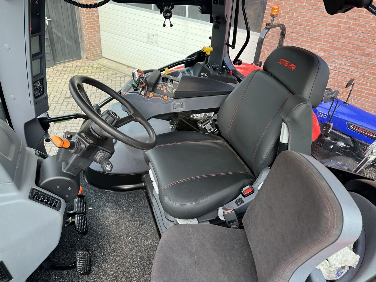 Steyr impuls 6175 cvt ex demo