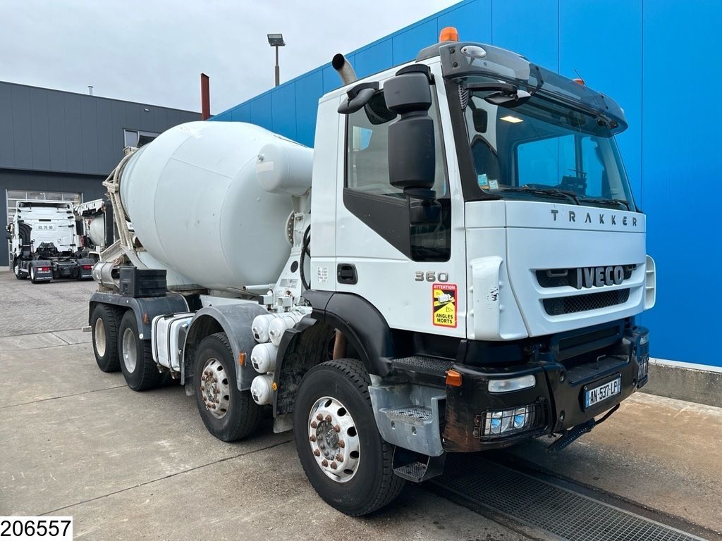 Iveco Trakker 360 8x4, EURO 5, CIFA mixer