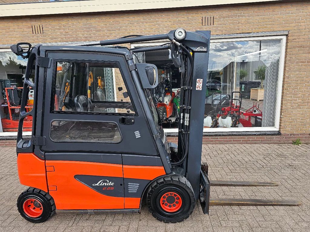 Linde Linde e25 bj 2015 accu 2022 elektrische heftruck