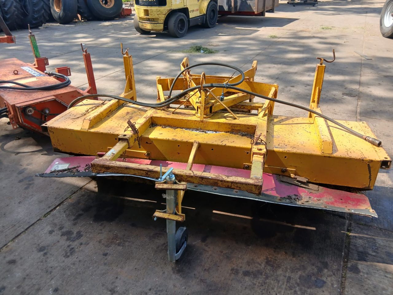 Drie veegmachines in 1 koop