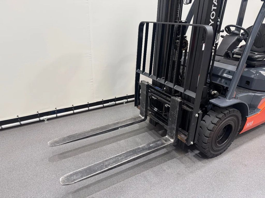 Toyota DEMO 52-8 FDF 25 DEMO