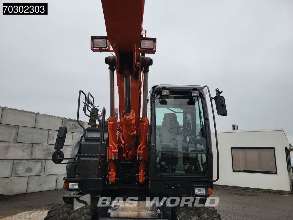 Hitachi ZX140W -6