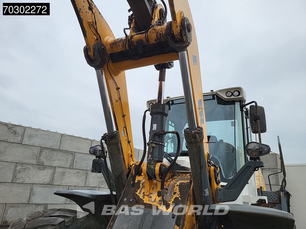 Liebherr L556