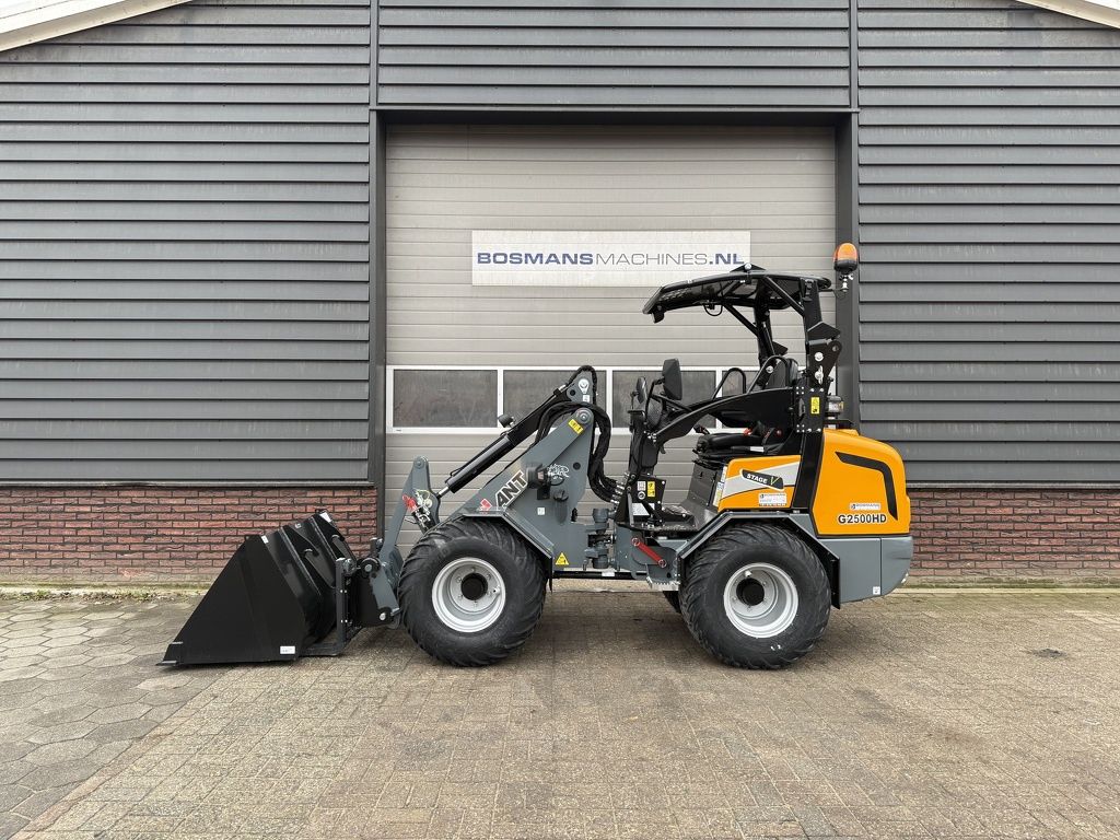 Giant G2500 HD minishovel / kniklader NIEUW