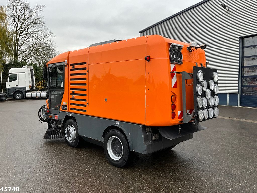 Ravo 580 with 3-rd brush