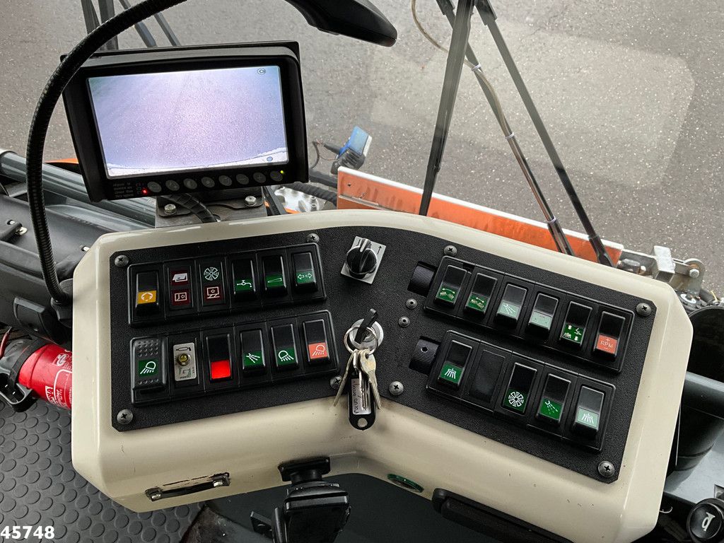 Ravo 580 with 3-rd brush