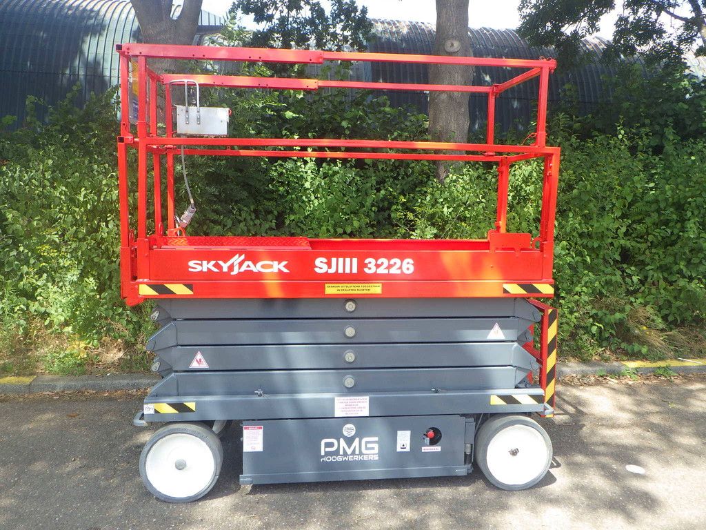 Scissor lift Skyjack SJ3226 Electric 9.92m 2019