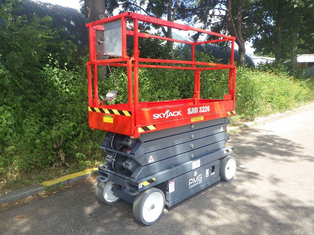 Scissor lift Skyjack SJ3226 Electric 9.92m 2019