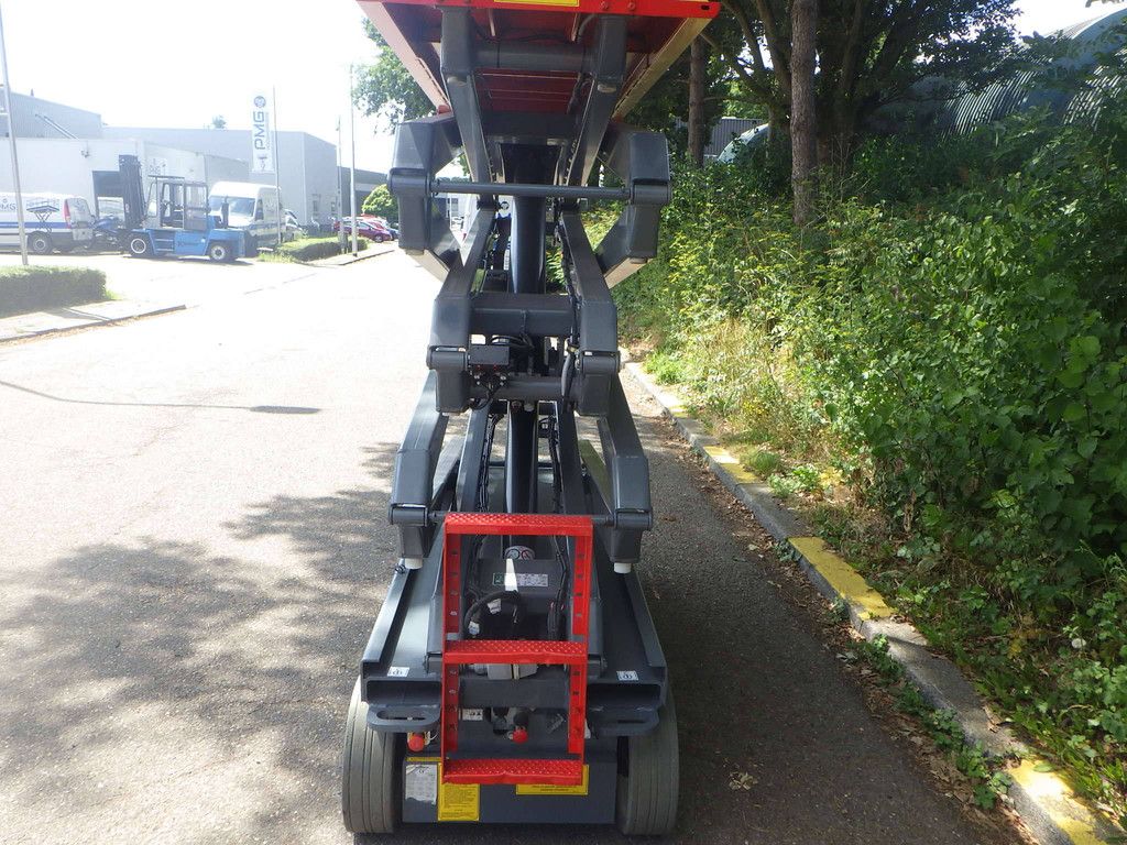 Scissor lift Skyjack SJ3226 Electric 9.92m 2019