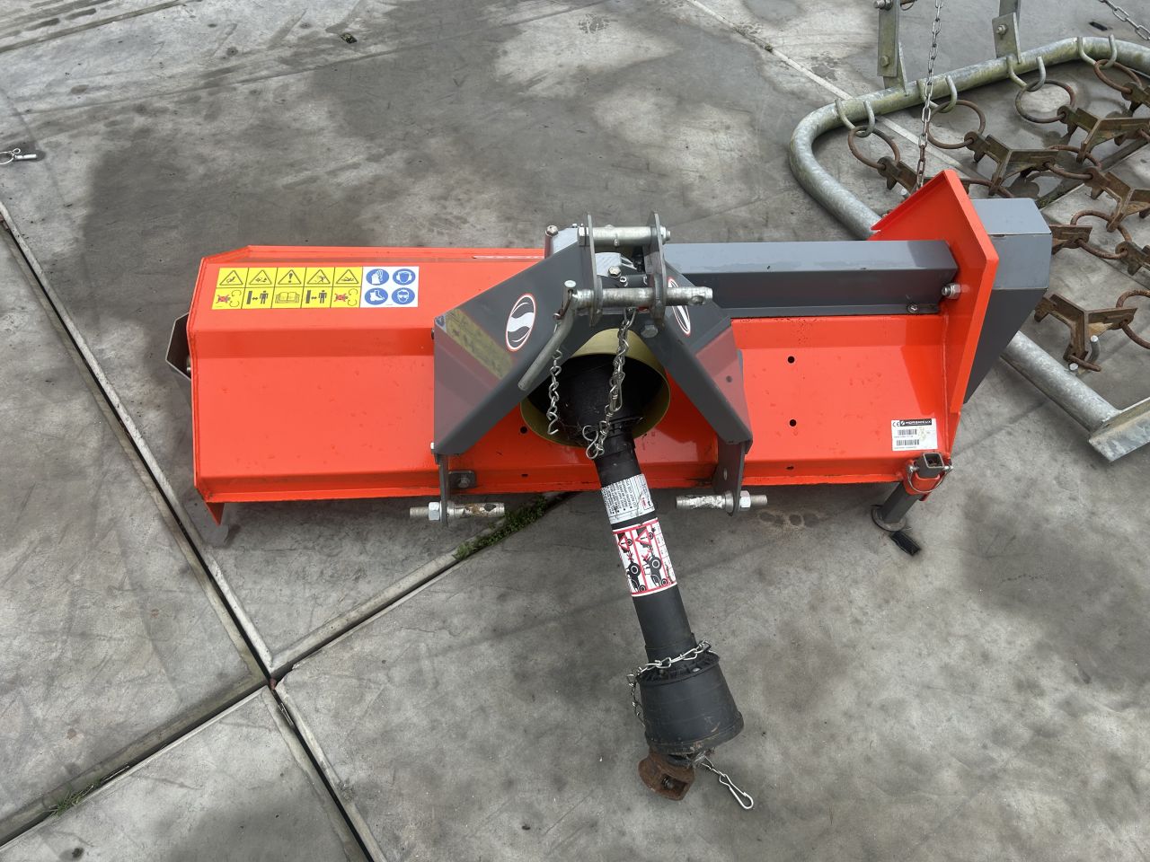 Leuke set Kubota b7000 met werktuigen