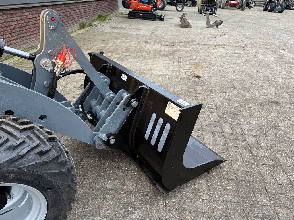 Giant G2300 X-TRA HD minishovel / kniklader NIEUW (met PRO-inching)