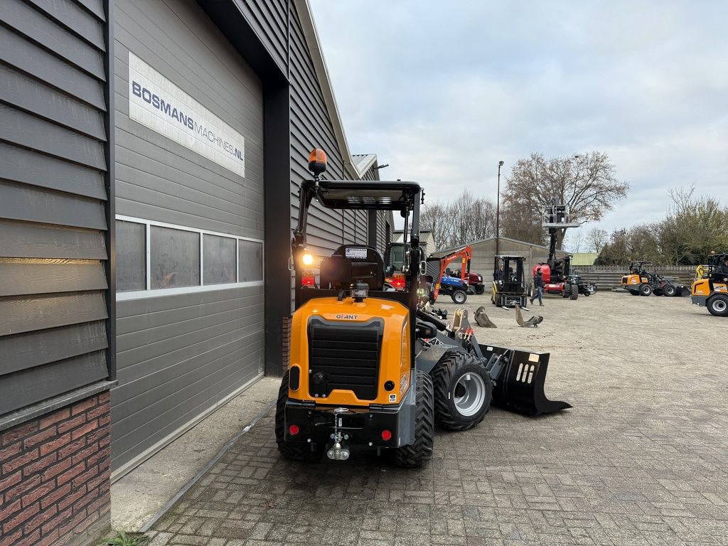 Giant G2300 X-TRA HD minishovel / kniklader NIEUW (met PRO-inching)