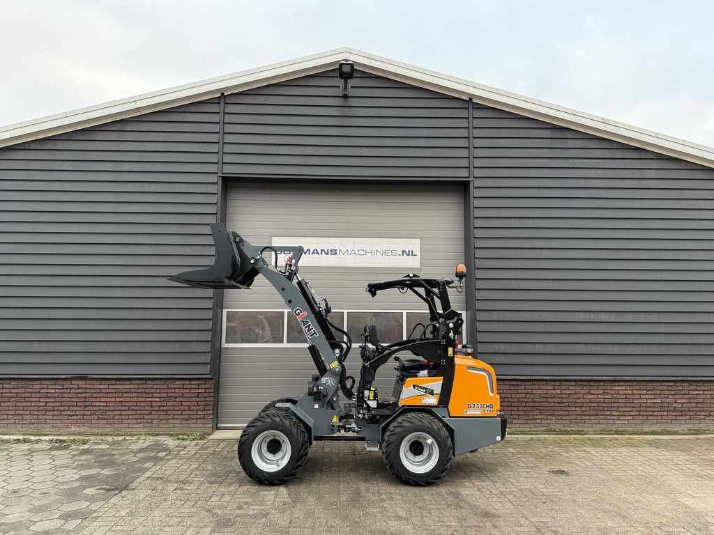 Giant G2300 X-TRA HD minishovel / kniklader NIEUW (met PRO-inching)