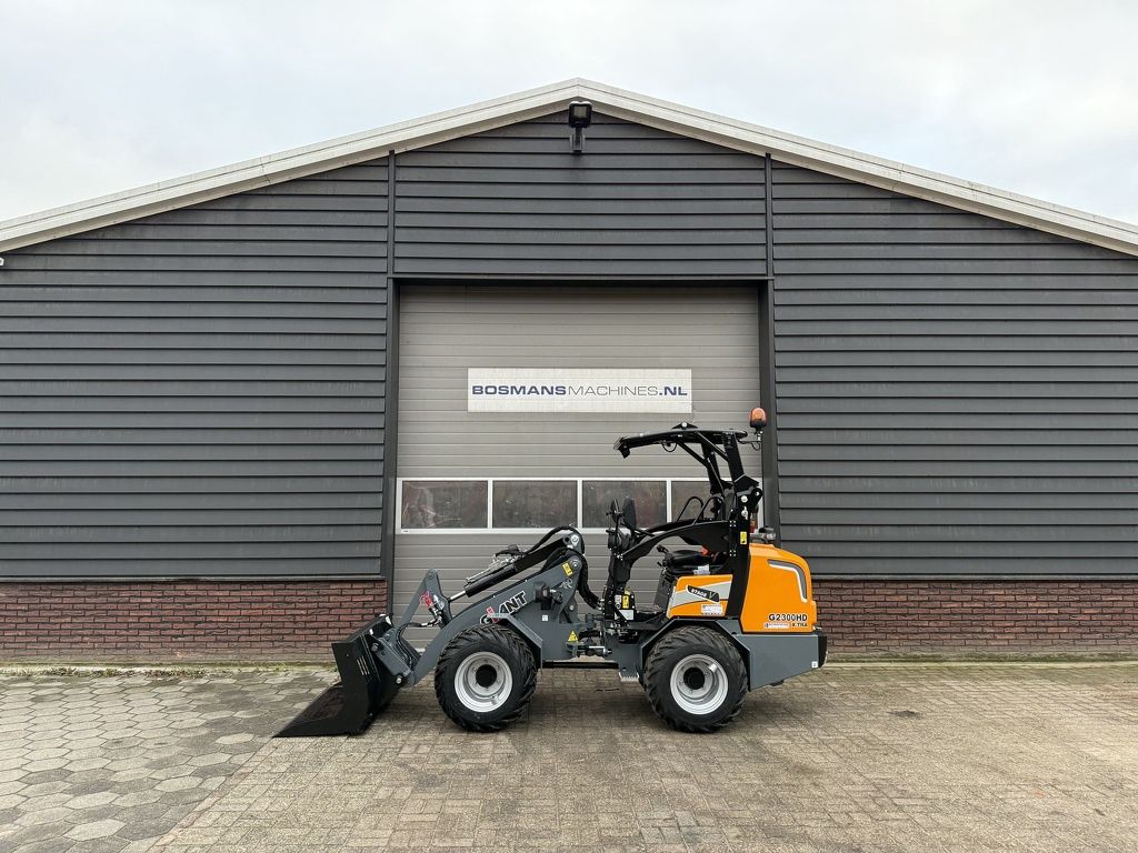 Giant G2300 X-TRA HD minishovel / kniklader NIEUW (met PRO-inching)