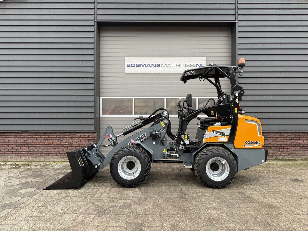 Giant G2300 X-TRA HD minishovel / kniklader NIEUW (met PRO-inching)