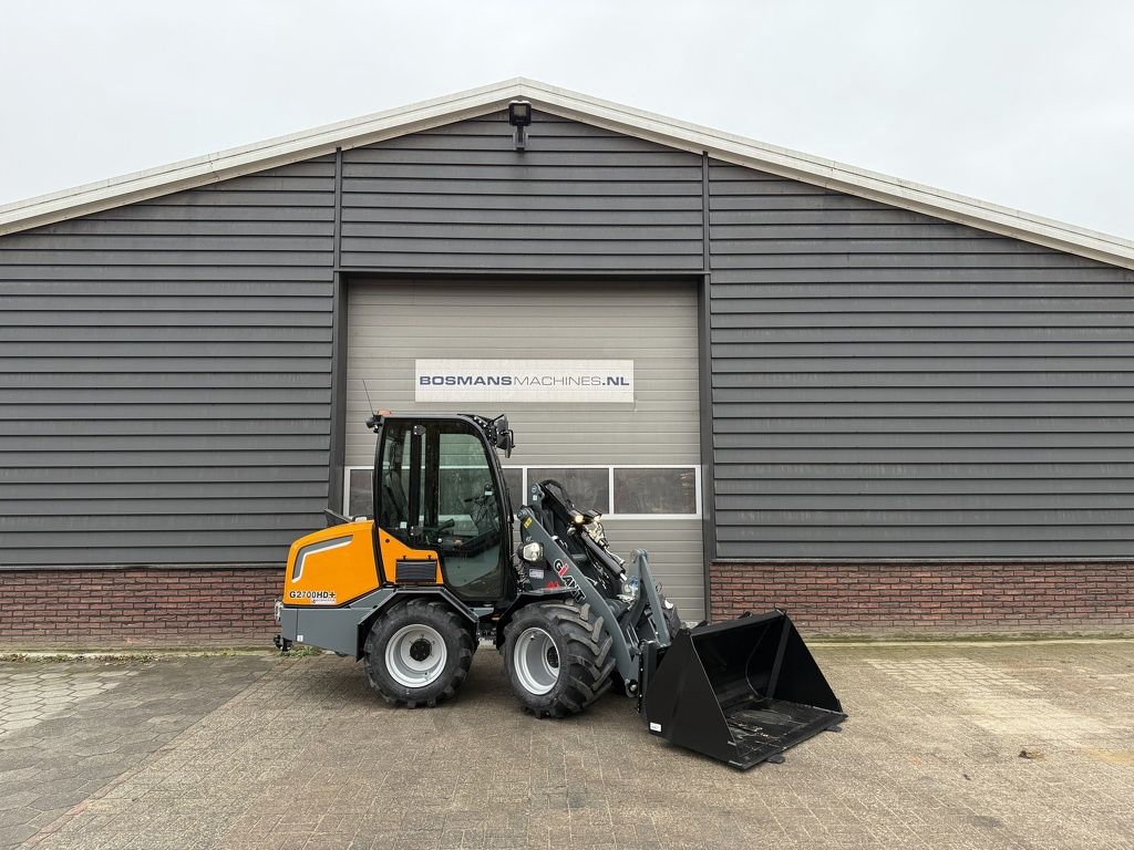 Giant G2700 HD+ met cabine minishovel NIEUW