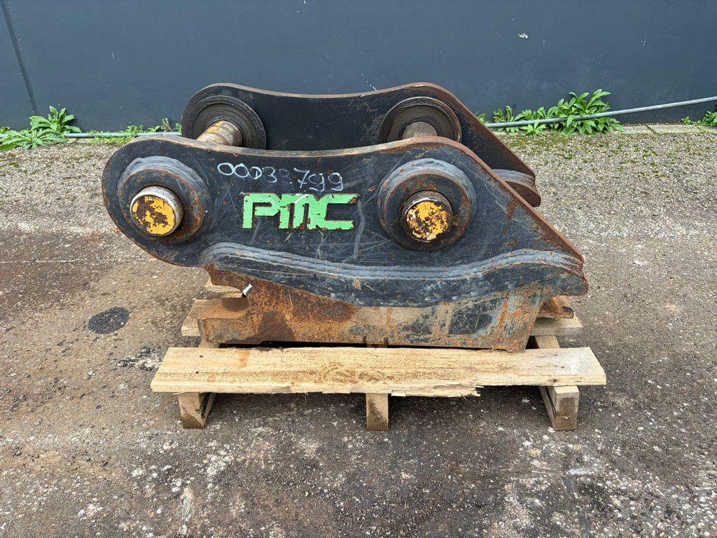 Hydraulic Quick Coupler for Caterpillar 320GC S-70