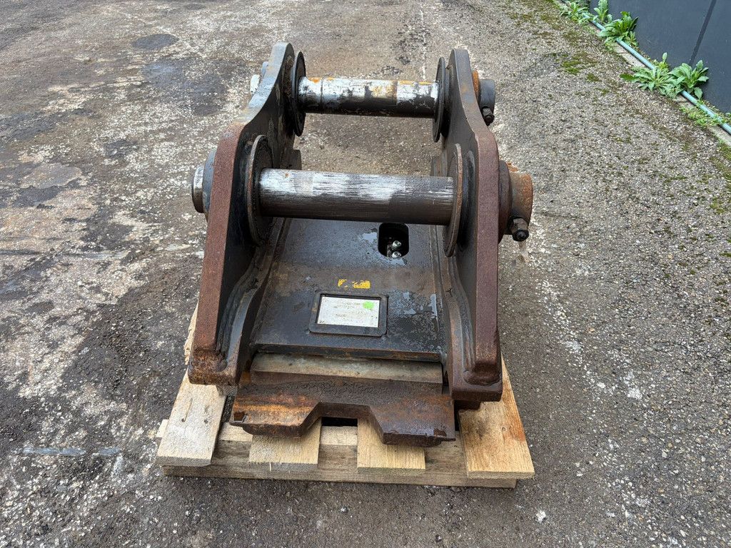 Hydraulic Quick Coupler for Caterpillar 320GC S-70