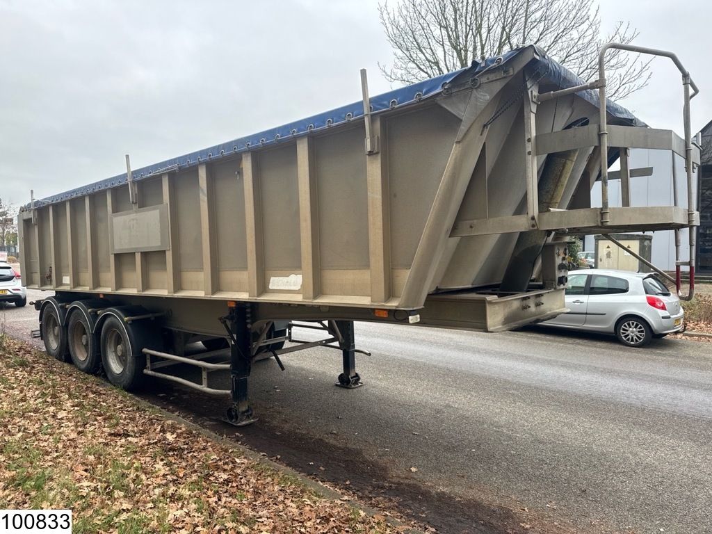 Benalu kipper 25.6 m3