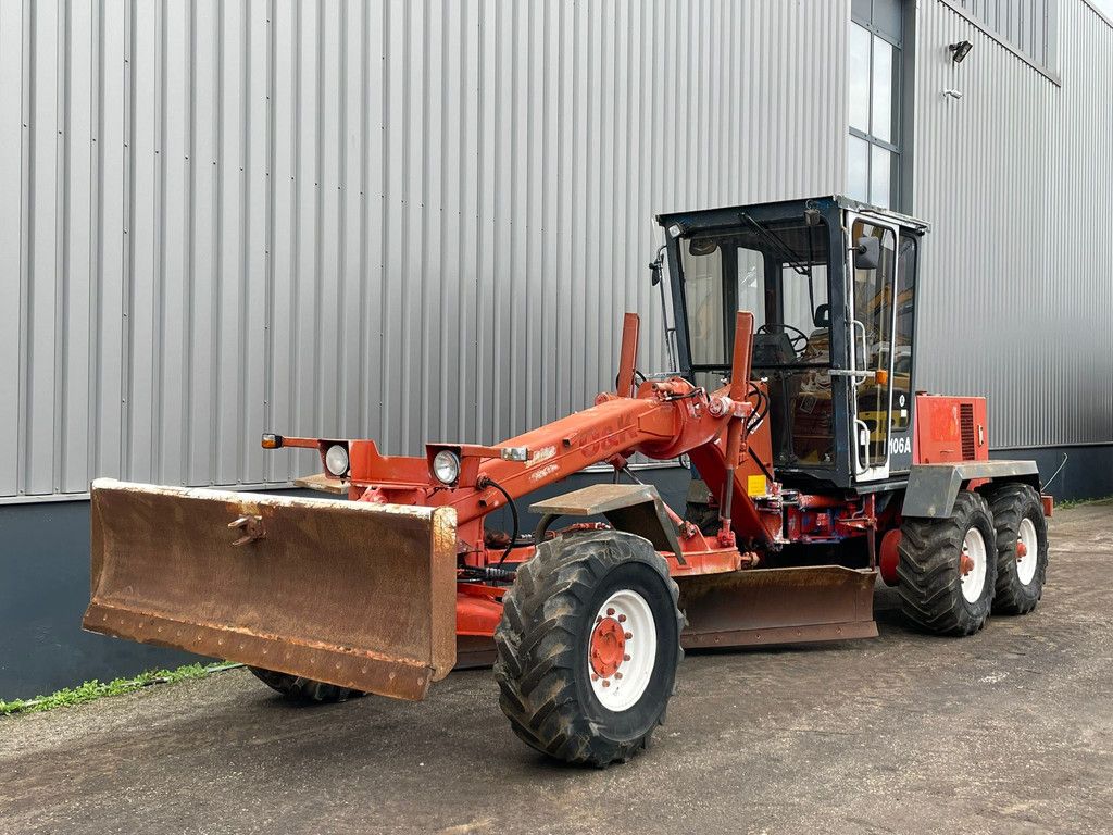 O & K F106A 6x6 Motor Grader