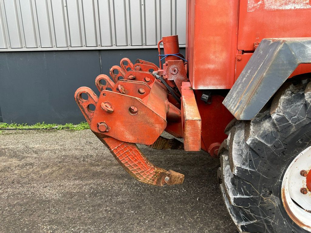 O & K F106A 6x6 Motor Grader