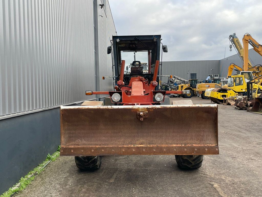 O & K F106A 6x6 Motor Grader