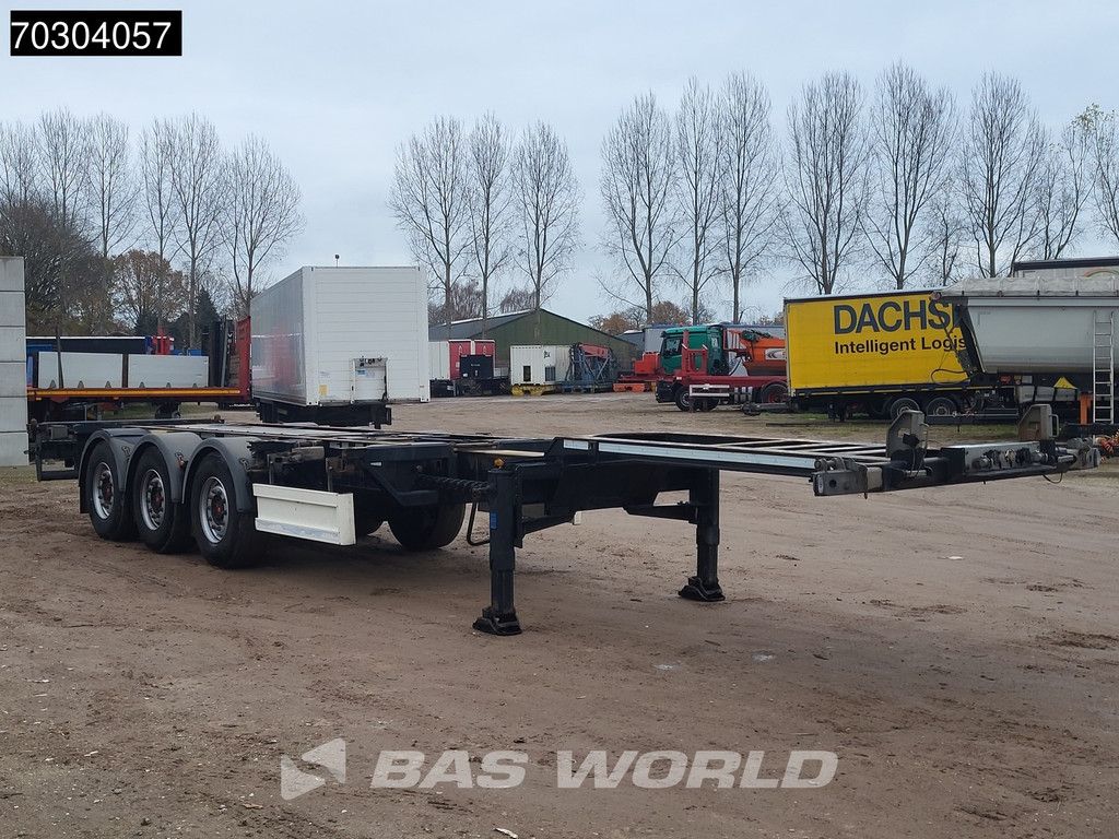 Renders 800 3 Achsen TUV 10/26 Multi 45'ft Lifting Axle