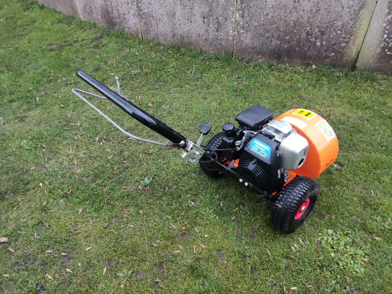 ELIET duwbladblazer (type BL 360, 5 pk HONDA, 50 m³/minuut)