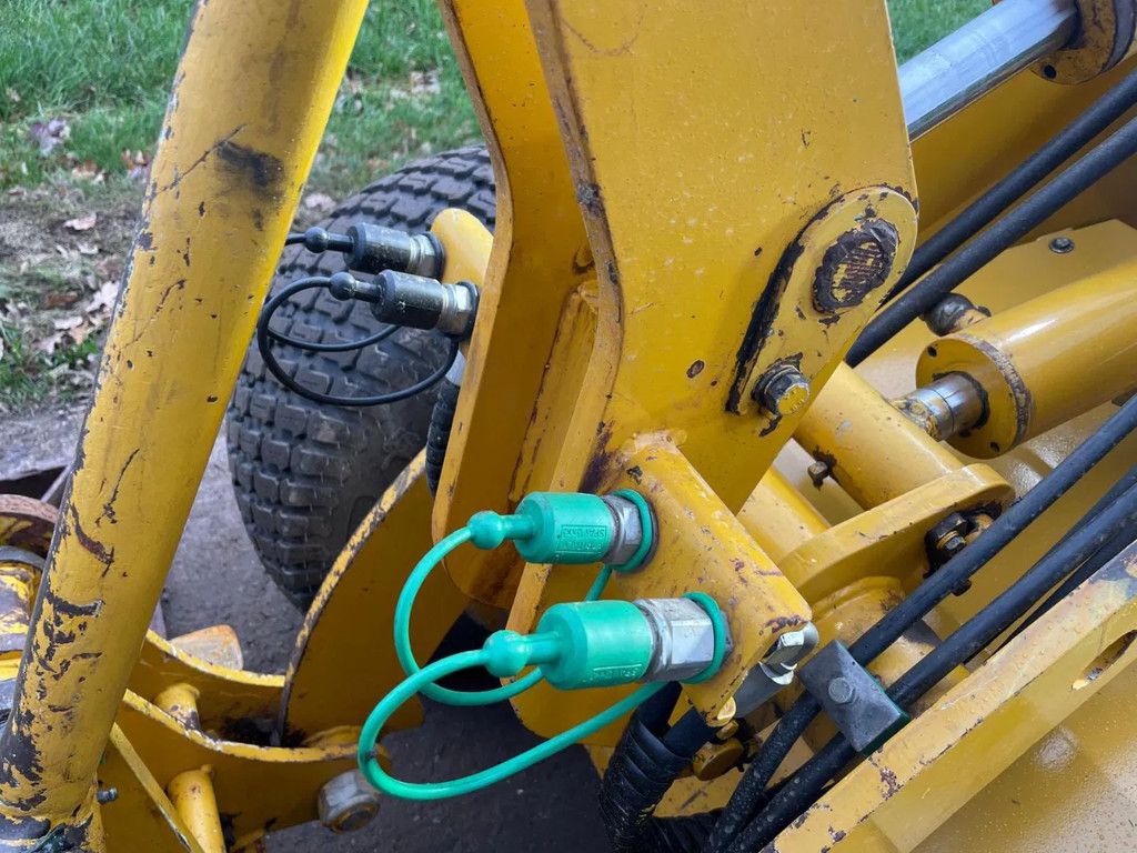 Knikmops 180 shovel loader