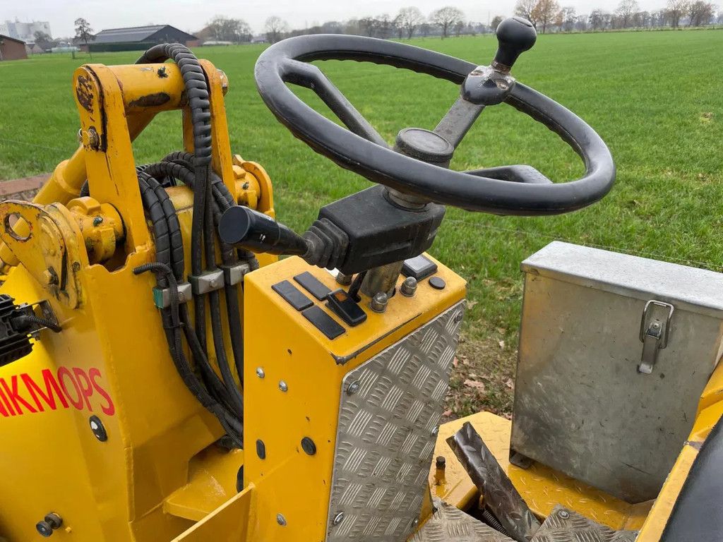 Knikmops 180 shovel loader