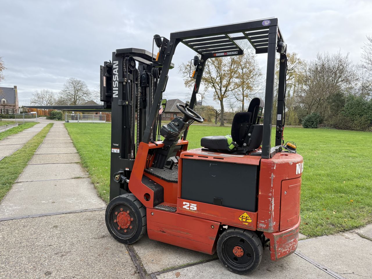 Nissan 2.5 ton elektrisch triplo 4.3M Sideshift 2019 accu