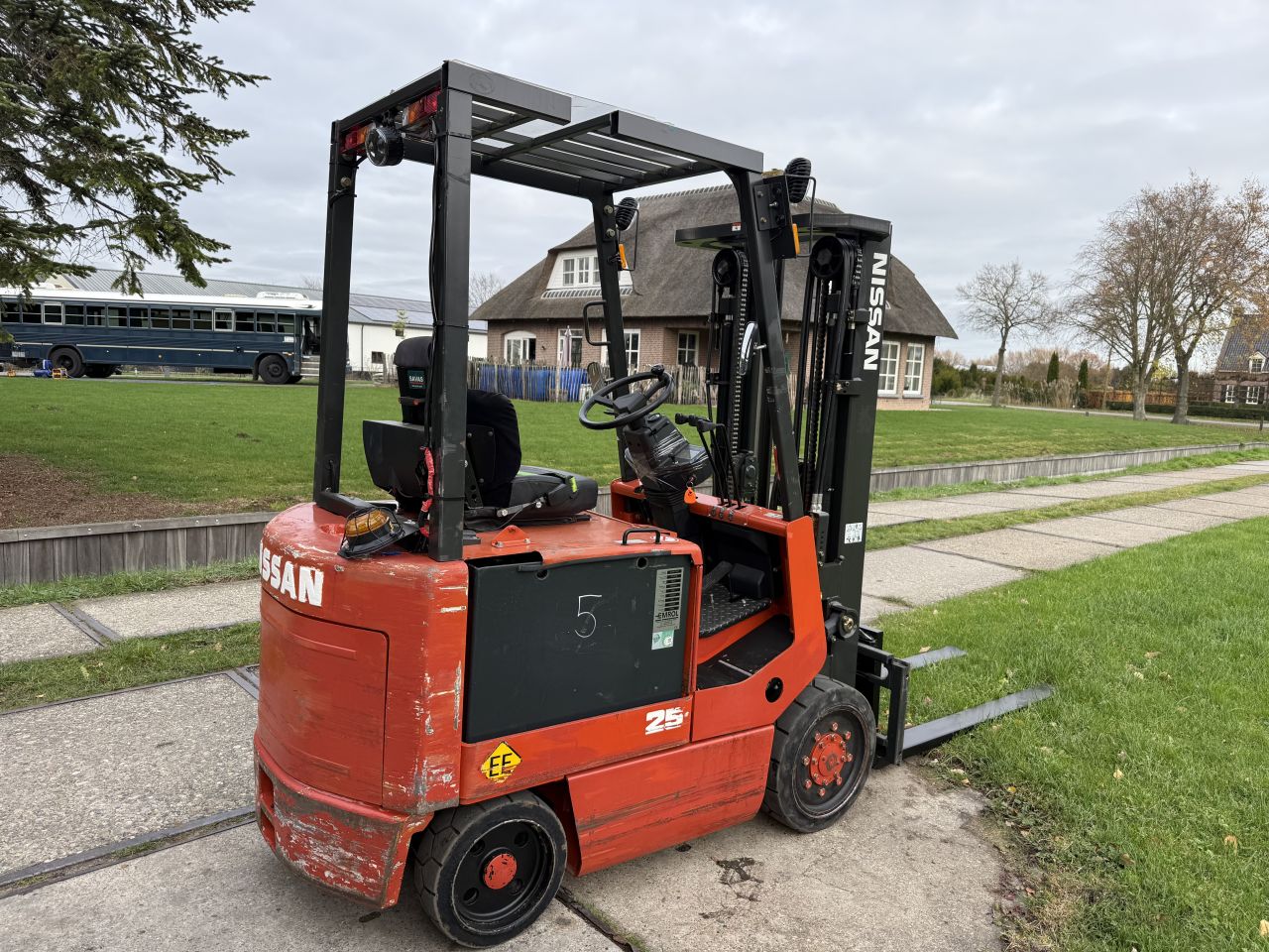 Nissan 2.5 ton elektrisch triplo 4.3M Sideshift 2019 accu