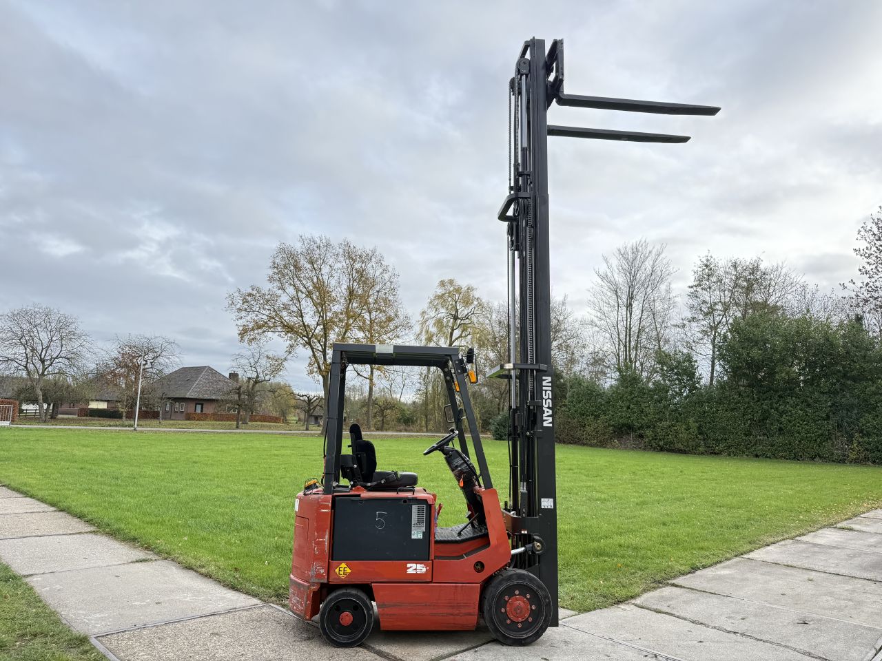 Nissan 2.5 ton elektrisch triplo 4.3M Sideshift 2019 accu