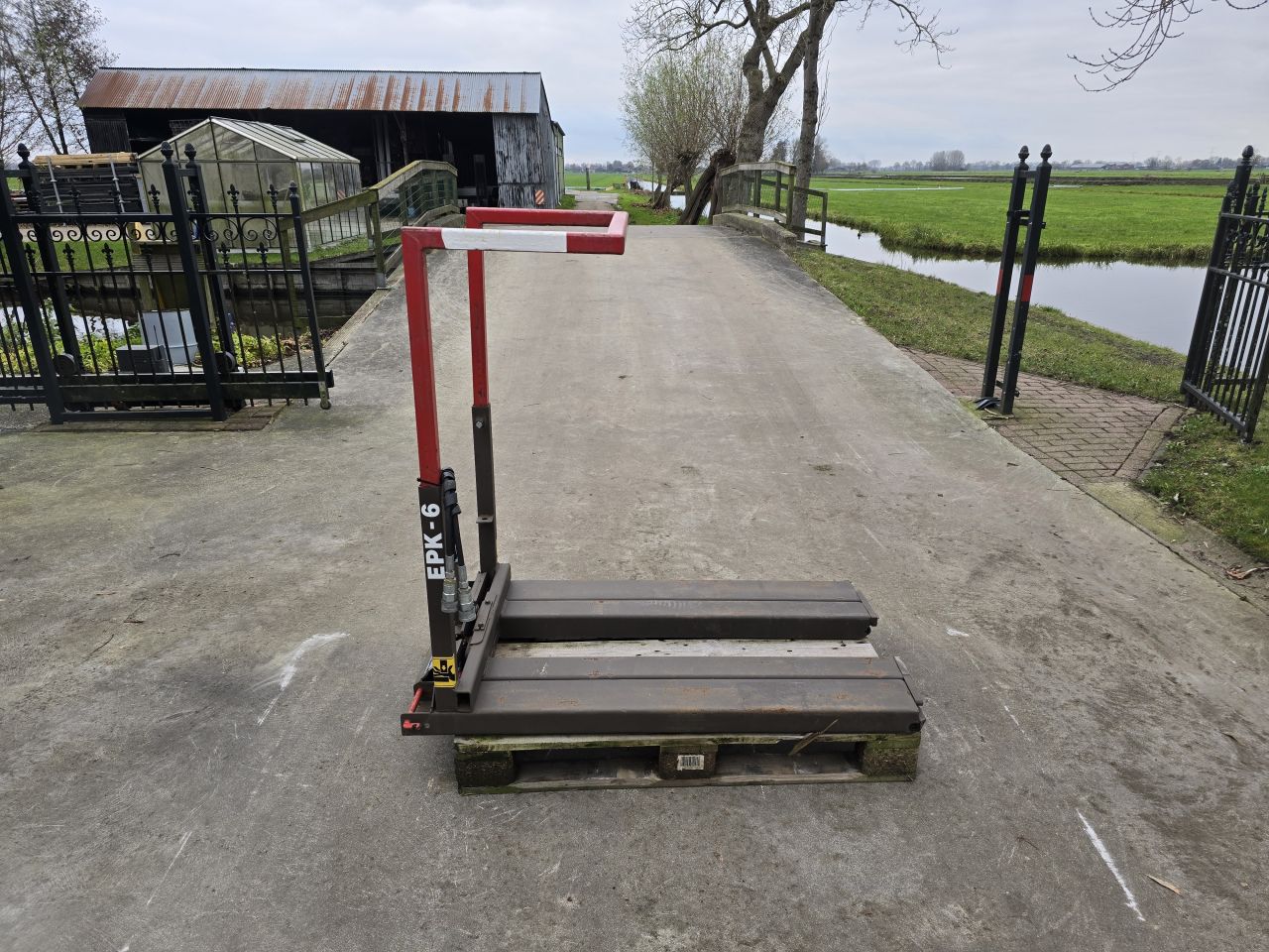 Norje hydraulische Kisten / vuilcontainer kantelaar kieper EPK-6