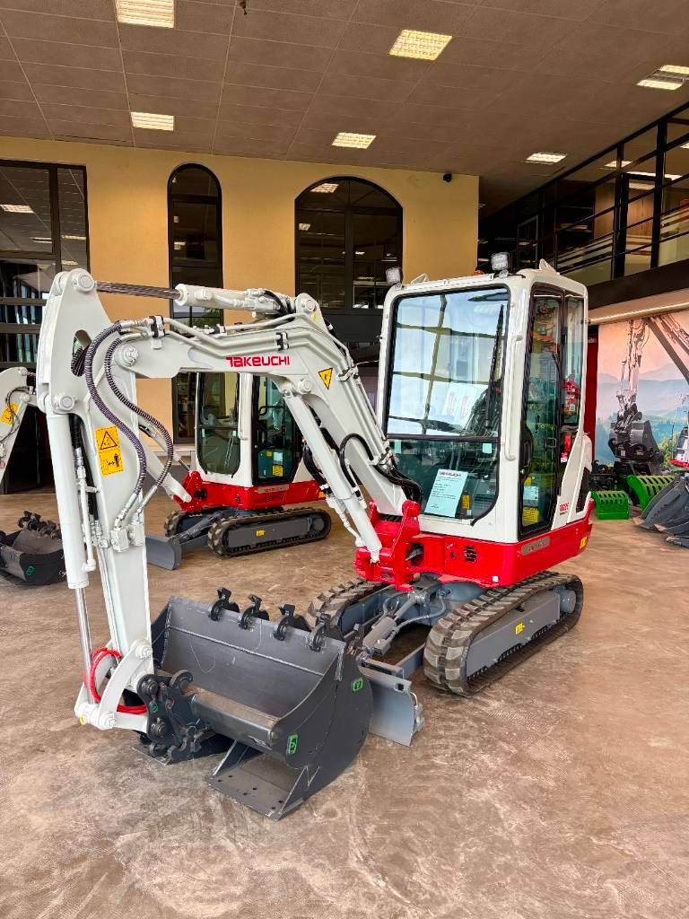 Takeuchi TB 225