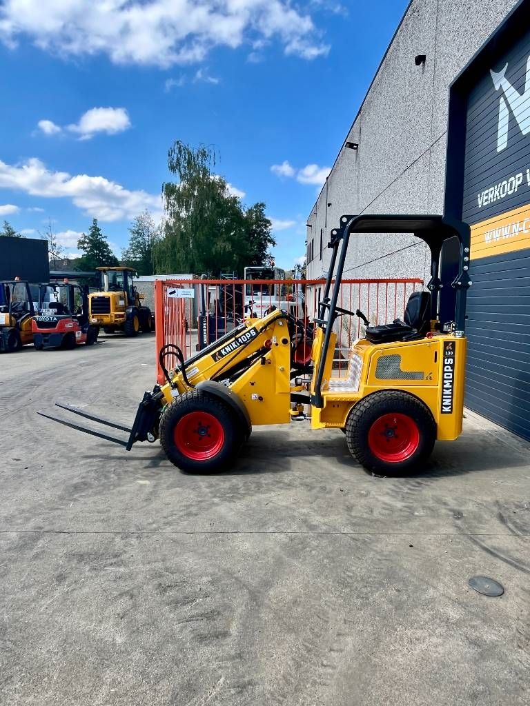 Knikmops KM 130 TELE