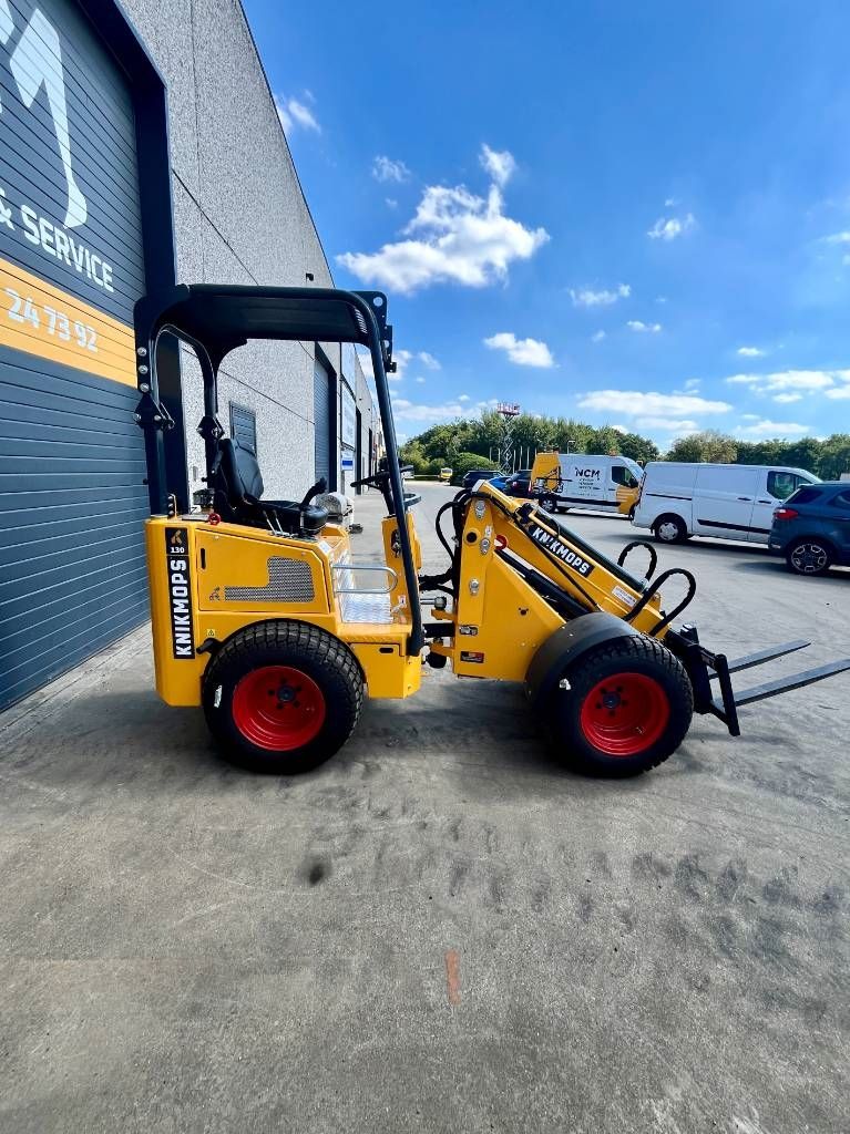 Knikmops KM 130 TELE