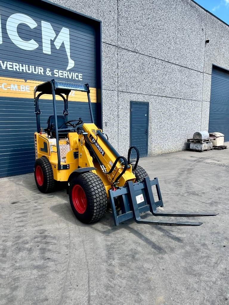 Knikmops KM 130 TELE