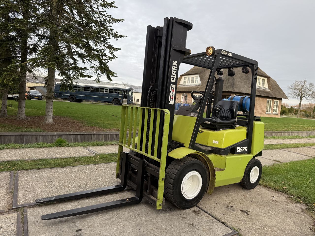 Clark 2.5 tonner lpg heftruck triplex 5.5m freelift sideshift