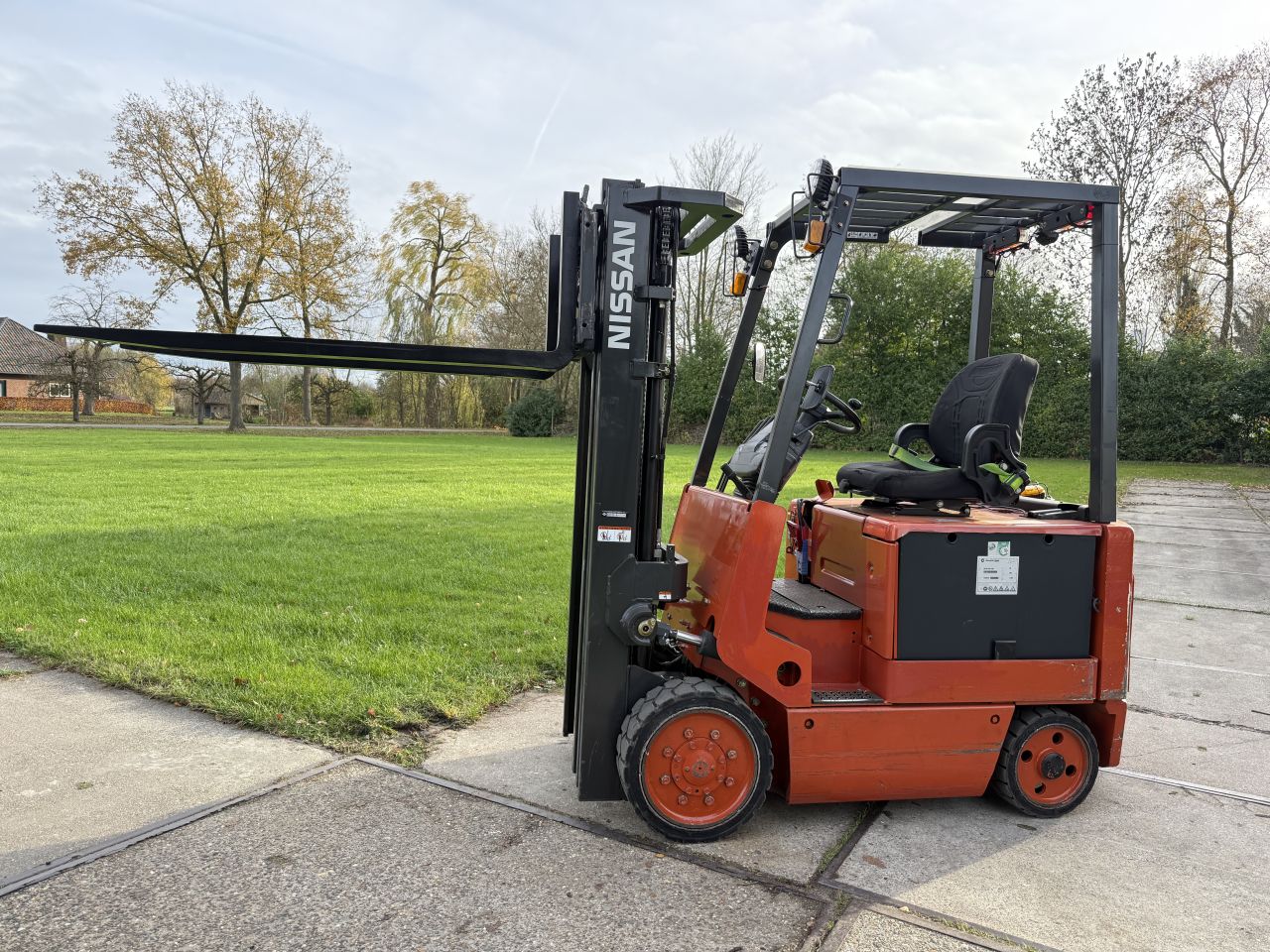 Nissan 2500KG elektrisch triplex 4.3M Sideshift 2019 accu