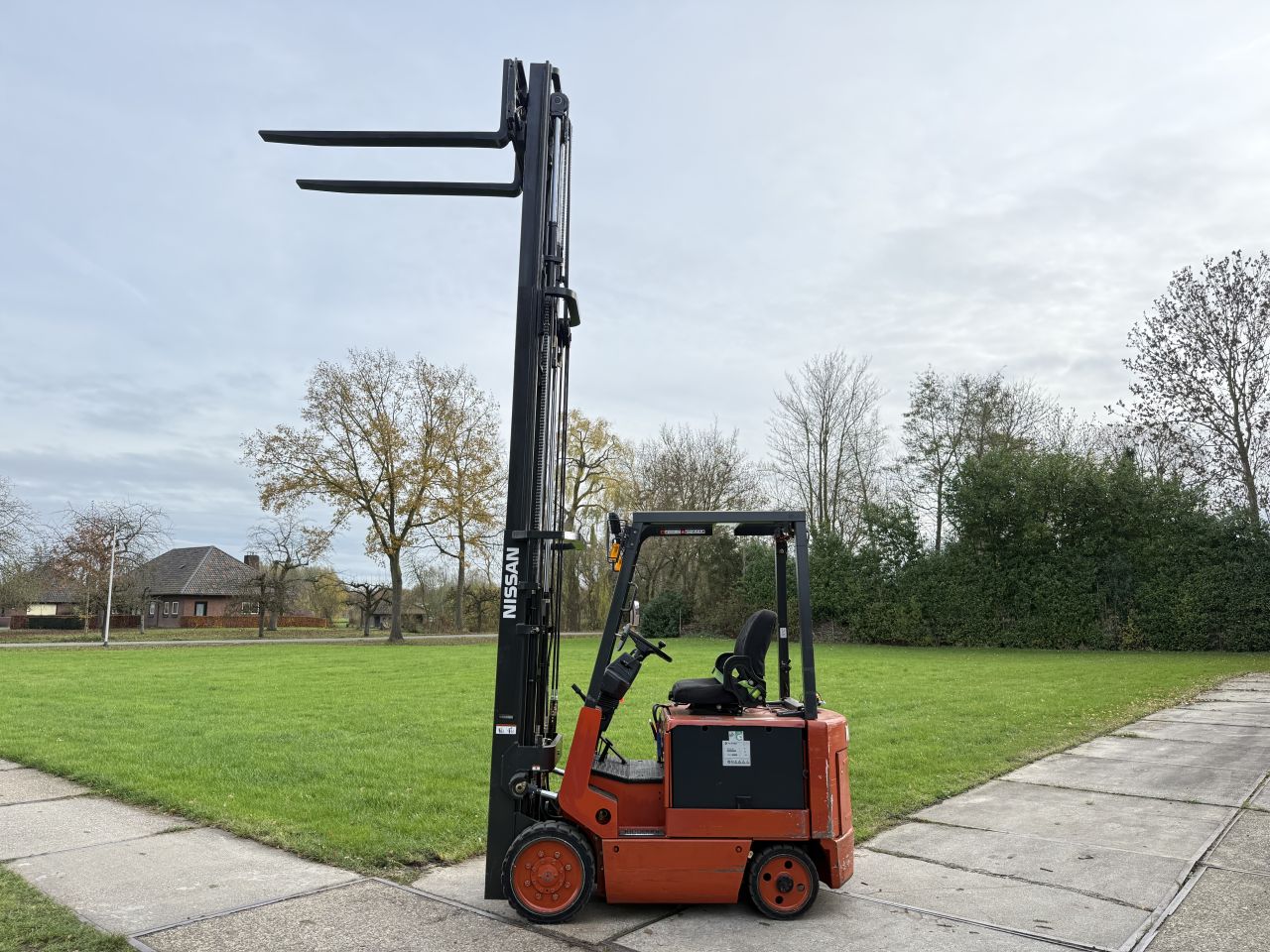 Nissan 2500KG elektrisch triplex 4.3M Sideshift 2019 accu