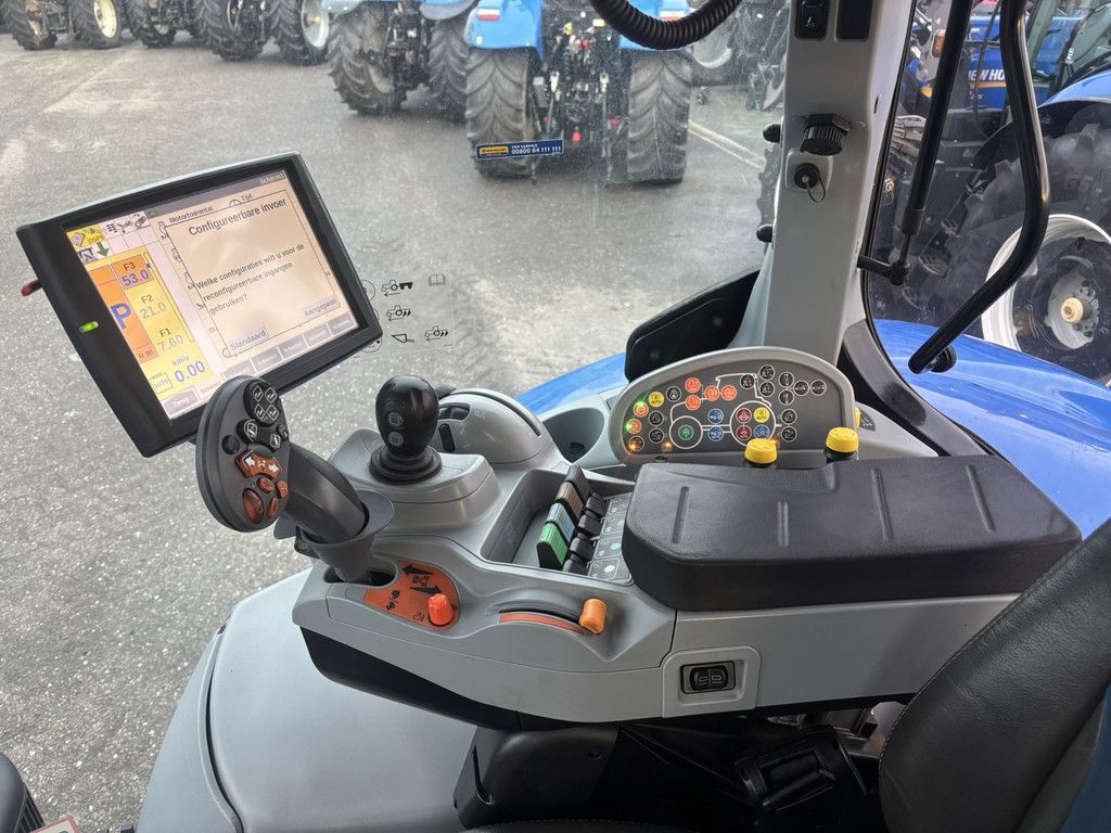 NEW HOLLAND T7.230 AC