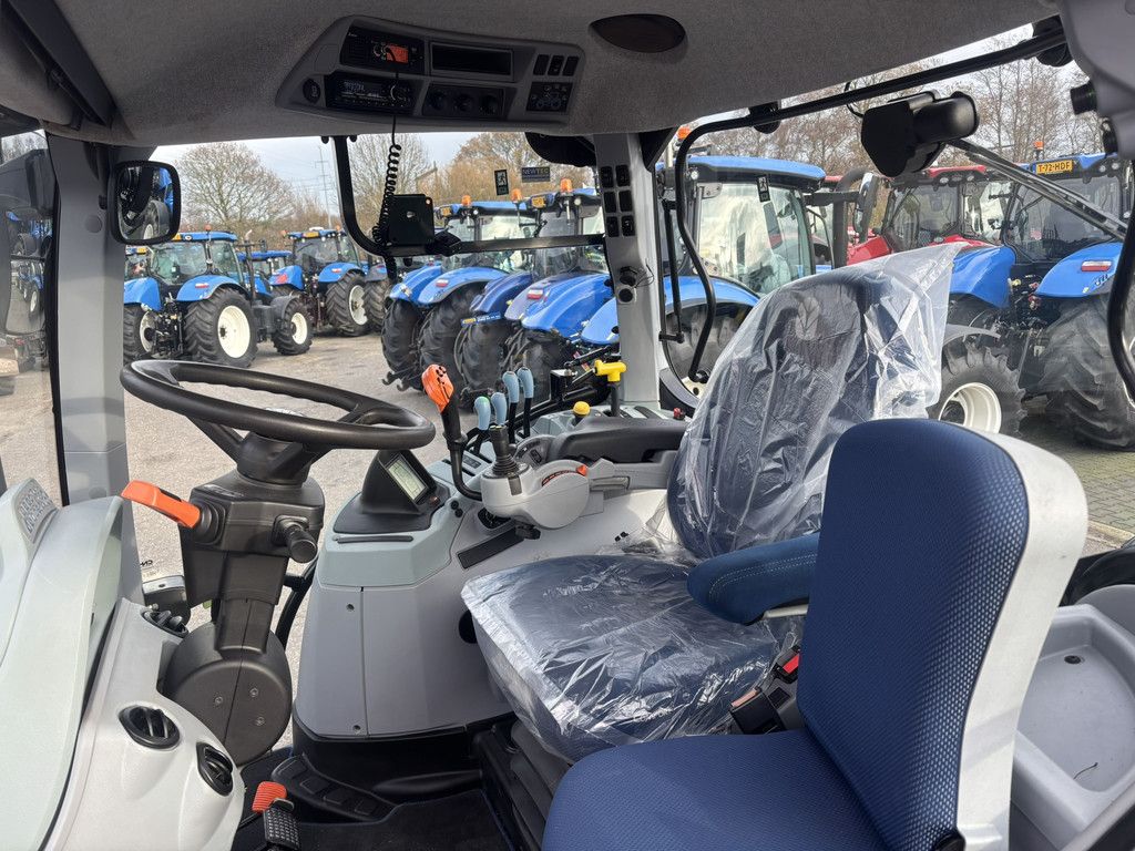 NEW HOLLAND T7.245 PC STAGE V