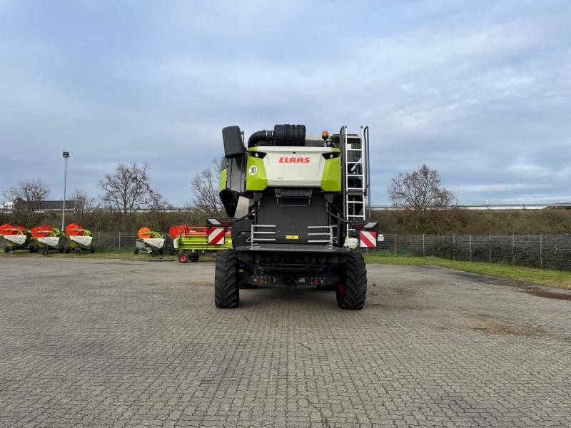Claas LEXION 5300