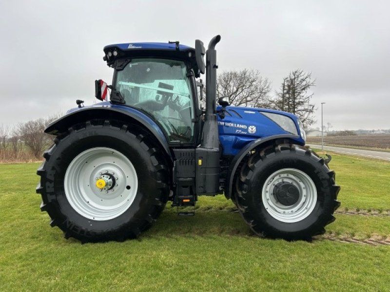 New Holland T7.300 AC BLUE POWER