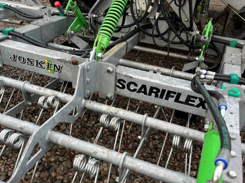 Joskin SCARIFL 1200 R6S6 12m bredstrigle med 6rækker tænder. Noget at