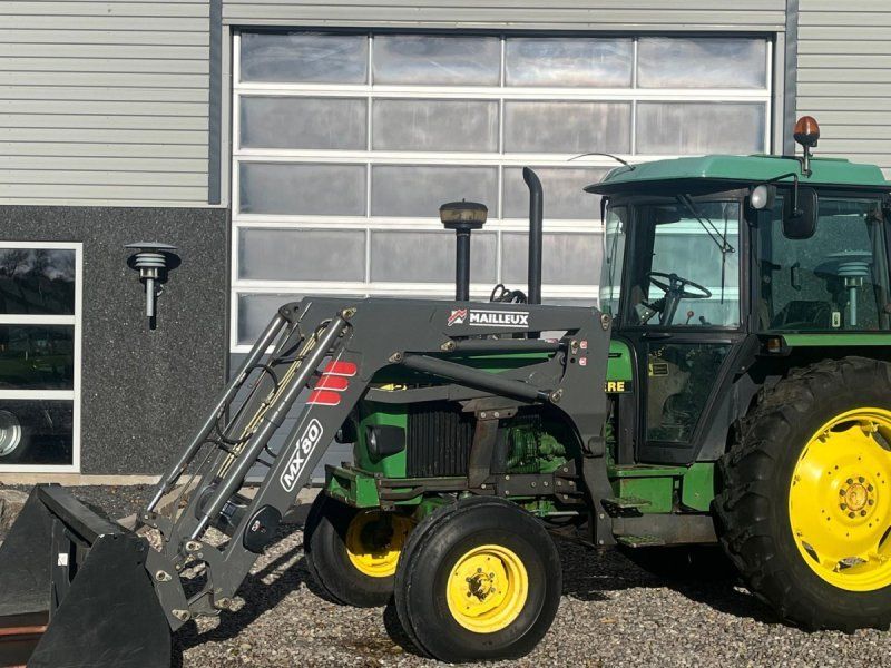 John Deere 2850 Med frontlæsser